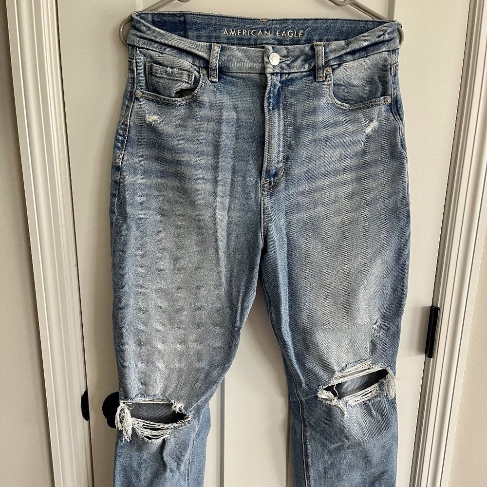 American Eagle Outfitters Women's Distressed Blue Jeans
